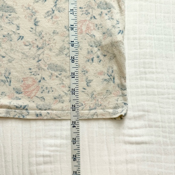 Lucky Brand 100% cotton cream muted pink & blue floral short sleeve tee small - Picture 5 of 9
